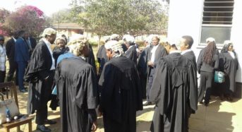 Malawi court suspends wearing of wigs and gowns as temperatures soar