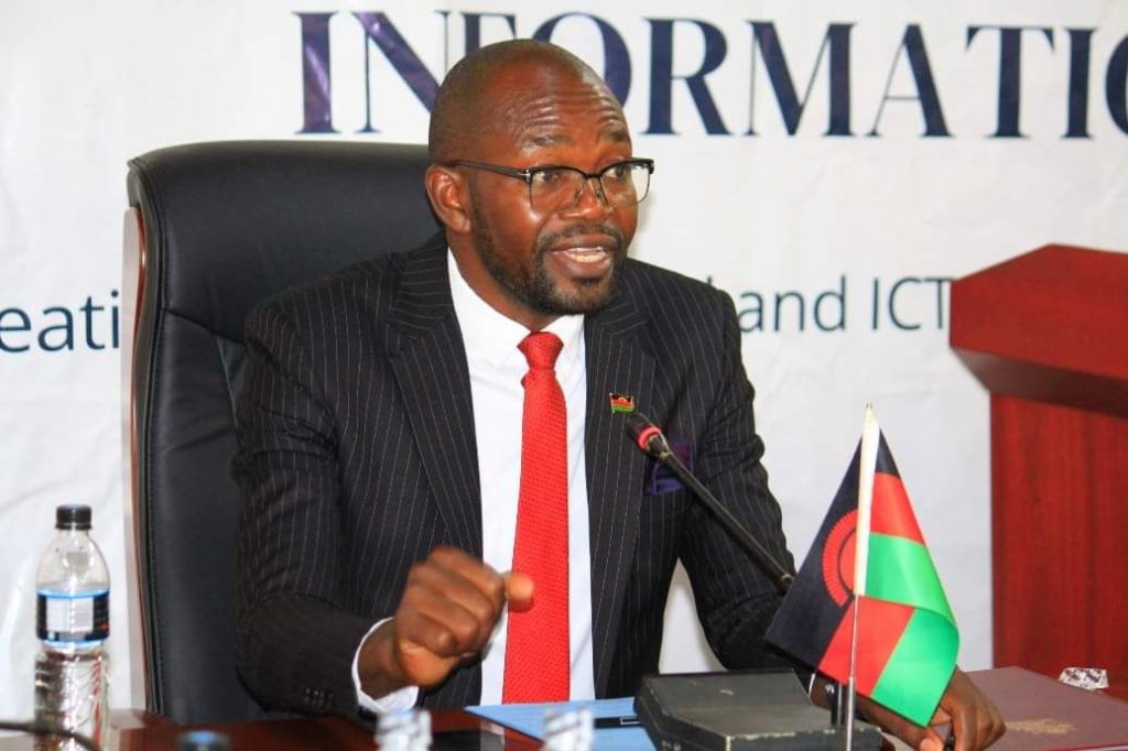 Minister of Information and Digitalisation, Moses Kunkuyu, has emphasised the need for Malawi to graduate from financing subsistence farming to agricultural commercialisation